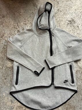 Nike Light Gray Hoodie with Black Accents